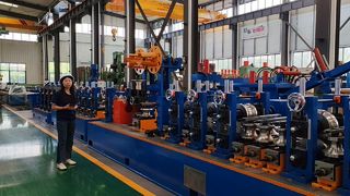 W pełni automatyczna maszyna do produkcji rur metalowych ERW Zgrzewarka do rur Młyn do rur