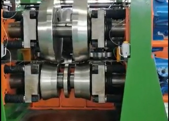 Średnica rurociągu stalowego 76,3 mm-165,2 mm Automatyczny młyn do rur Maksymalna prędkość 60 m / min