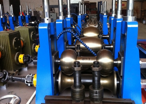 Linia do produkcji rur ze stali węglowej o grubości 4 mm 380 V 650 kW 1 rok gwarancji