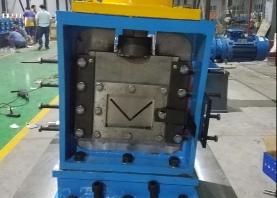 Maszyna do formowania na zimno stali w kształcie litery V z pojedynczym stożkiem i piłą LW130