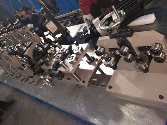 Maszyna do produkcji rur aluminiowych o wysokiej precyzji Szybkość jazdy 150m / min
