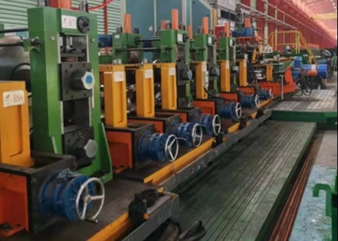 Linia walcownicza CE MAX 150x150MM Ręczna lub automatyczna walcarka rurowa kwadratowa