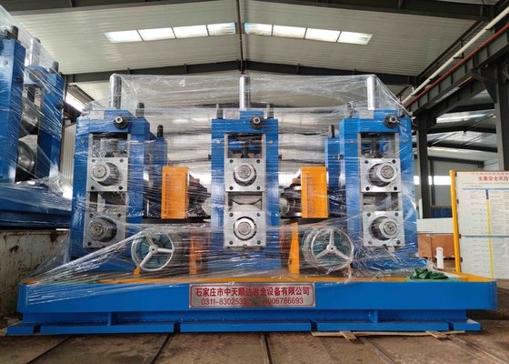 Rura 40 × 40 - 60 × 80 mm 600 kW 60 m / min Maszyna do produkcji rur Młyn do rur kwadratowych