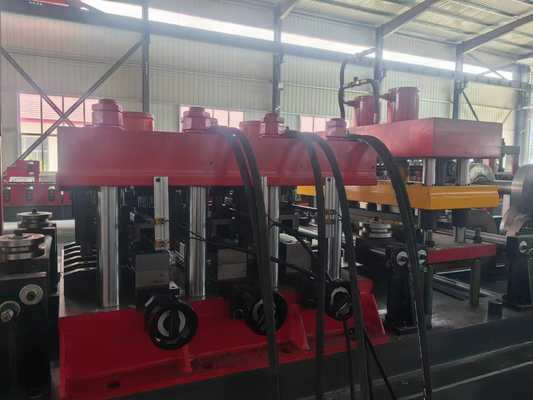 Wydajna maszyna do tworzenia rur stalowych 380V 3 fazy 50Hz Moc 7,5 kW