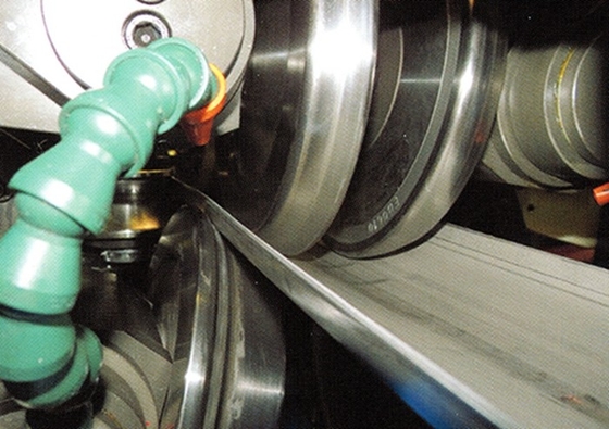 80 m/min Młyn rurowy Konstrukcja otworów Elektrycznie spawane rury stalowe Automatyczny młyn rurowy